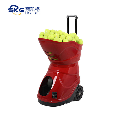 Trois ligne équipement de tir intelligent s'exerçant de machine de lancement de balle de tennis